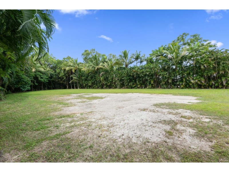 17-21B Alexandra Street, Clifton Beach QLD 4879