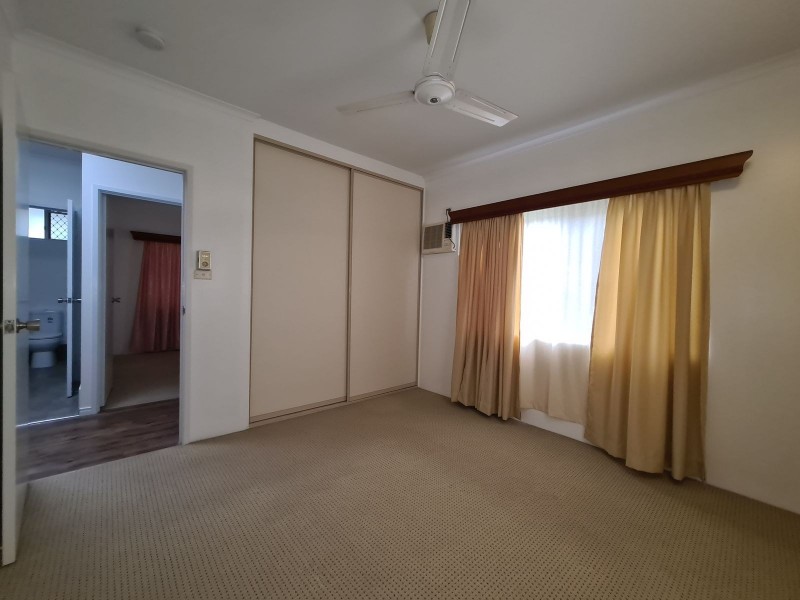 18 Upward Street, Cairns North QLD 4870