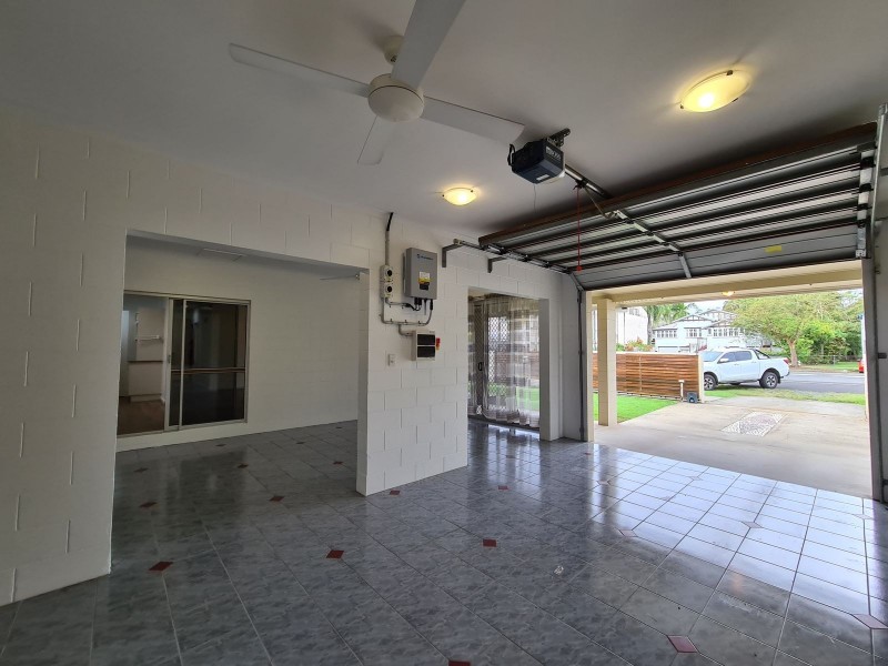 18 Upward Street, Cairns North QLD 4870