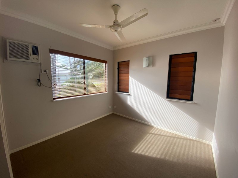 4/83 Hayward Street, Mooroobool QLD 4870