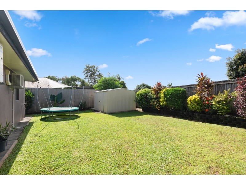 33 Bassett Street, Kanimbla QLD 4870