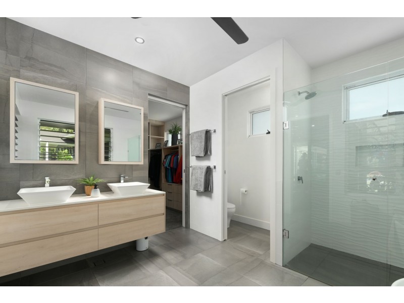 30-32 James Cook Drive, Kewarra Beach QLD 4879