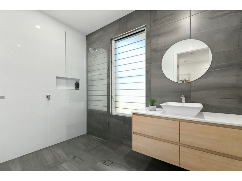 30-32 James Cook Drive, Kewarra Beach QLD 4879
