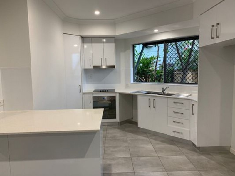 1/211-213 Kamerunga Road, Freshwater QLD 4870