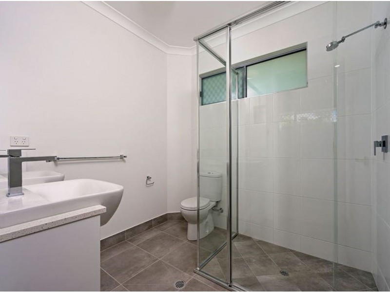 1/211-213 Kamerunga Road, Freshwater QLD 4870