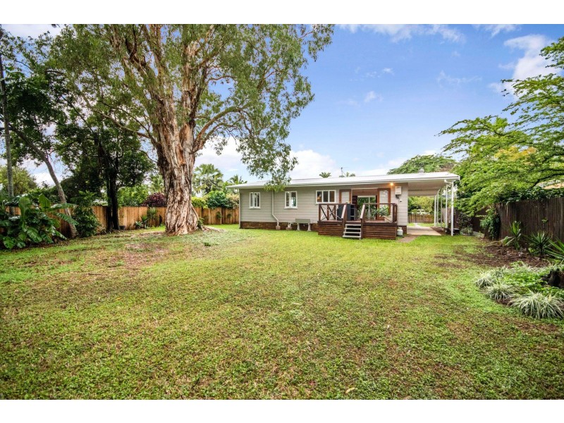 9 Jackson Close,, Westcourt QLD 4870