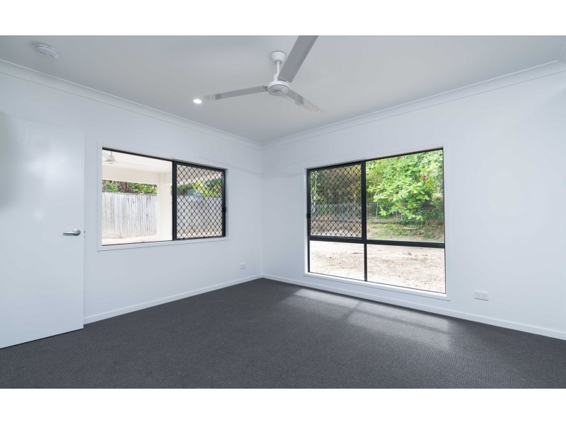 6 Griffiths Street, Manoora QLD 4870