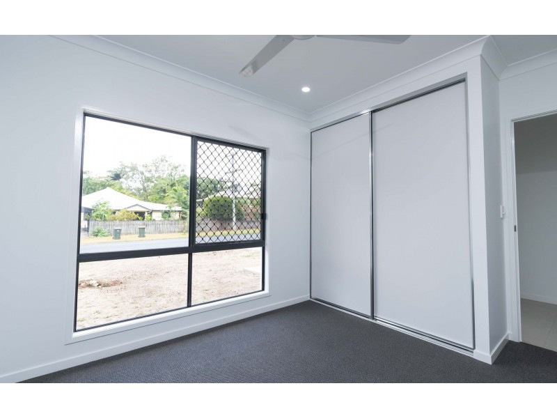 6 Griffiths Street, Manoora QLD 4870