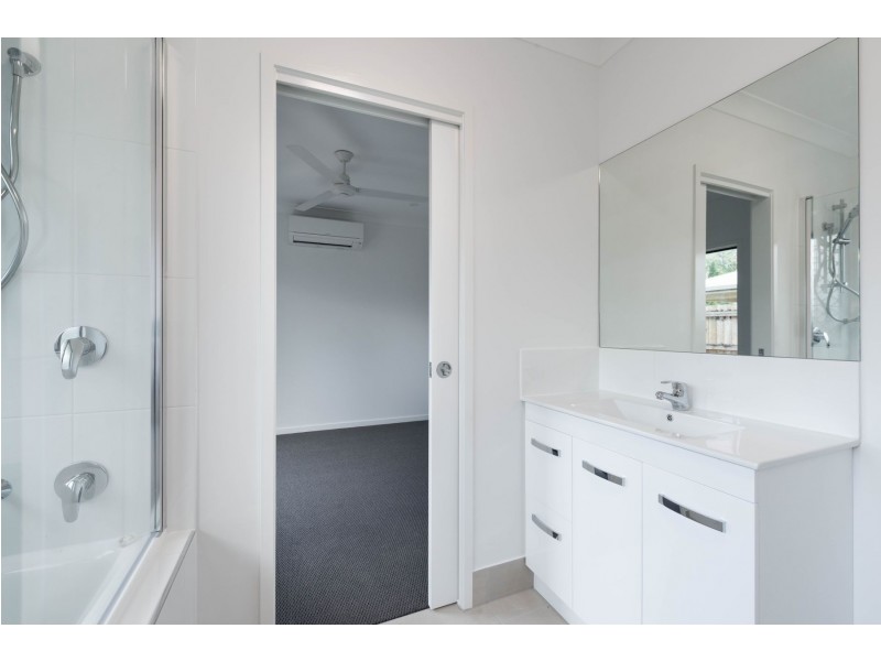 6 Griffiths Street, Manoora QLD 4870