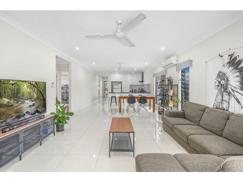 49 Hillary Drive, Smithfield QLD 4878