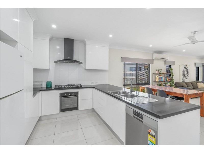49 Hillary Drive, Smithfield QLD 4878