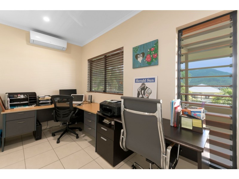 24 Greenock Way, Brinsmead QLD 4870