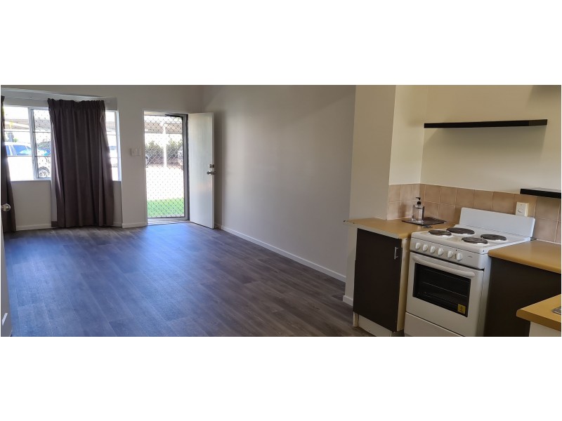 4/11 Brown Street, Woree QLD 4868