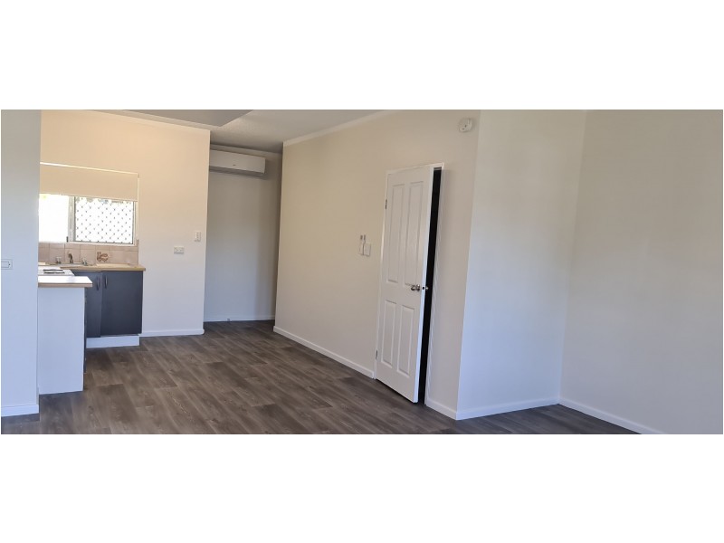 4/11 Brown Street, Woree QLD 4868