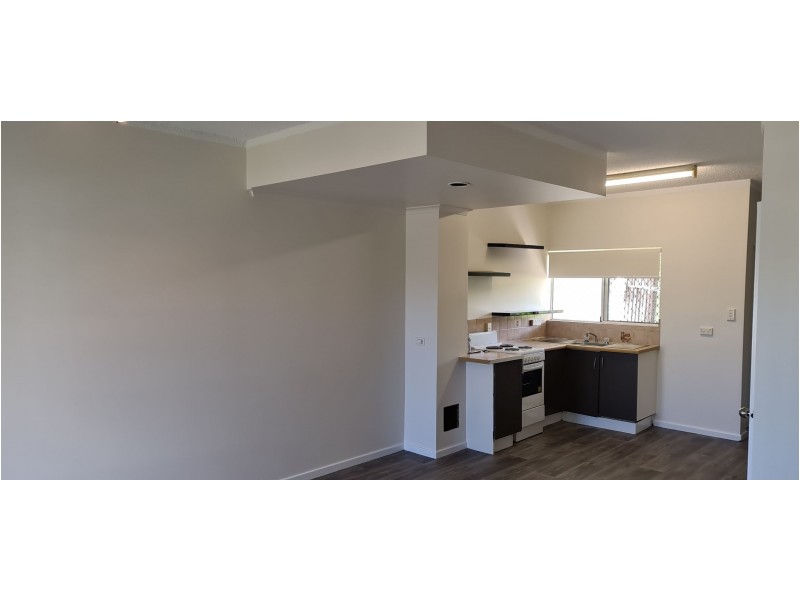 4/11 Brown Street, Woree QLD 4868