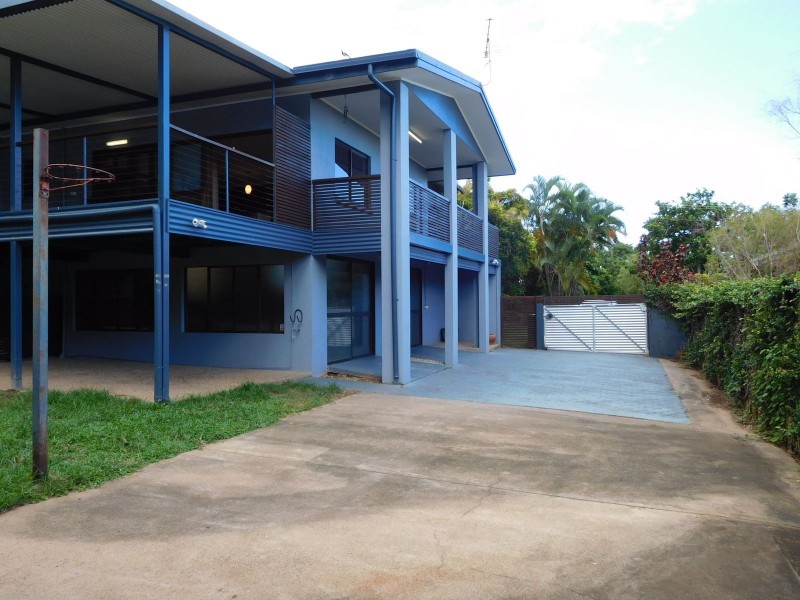 9 Bena Street, Smithfield QLD 4878