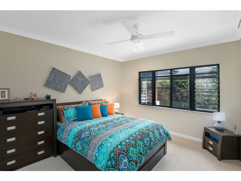 14 Kurt Close, Palm Cove QLD 4879