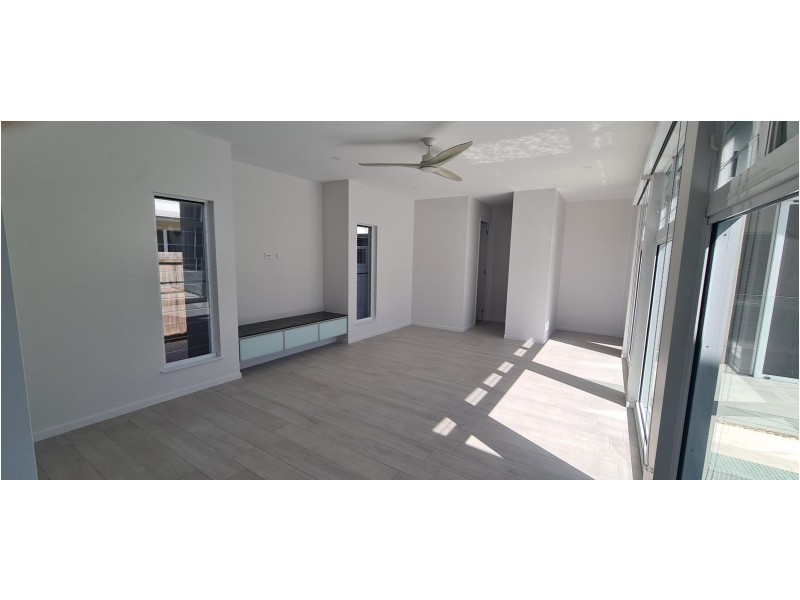 59 Argentea Boulevard, Palm Cove QLD 4879