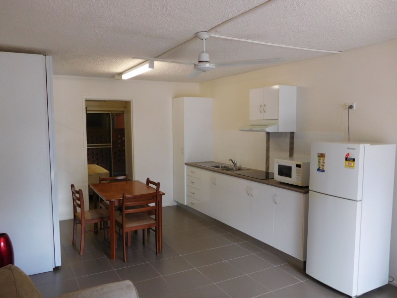 217A Lake Street, Cairns North QLD 4870