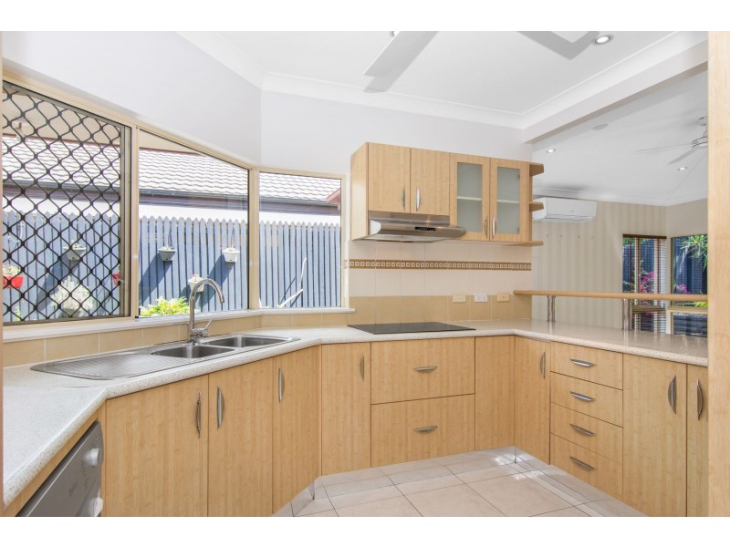 21 Chesterfield Close, Brinsmead QLD 4870