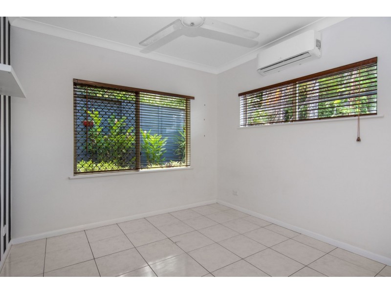 21 Chesterfield Close, Brinsmead QLD 4870