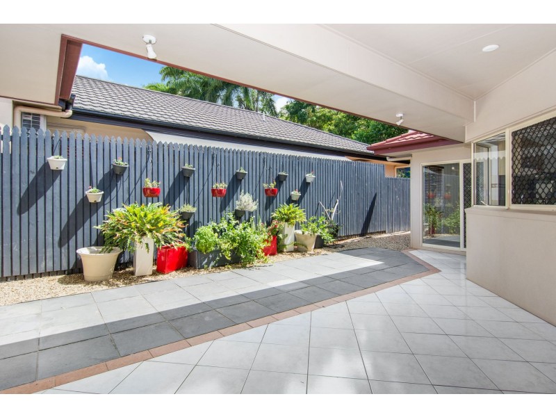 21 Chesterfield Close, Brinsmead QLD 4870