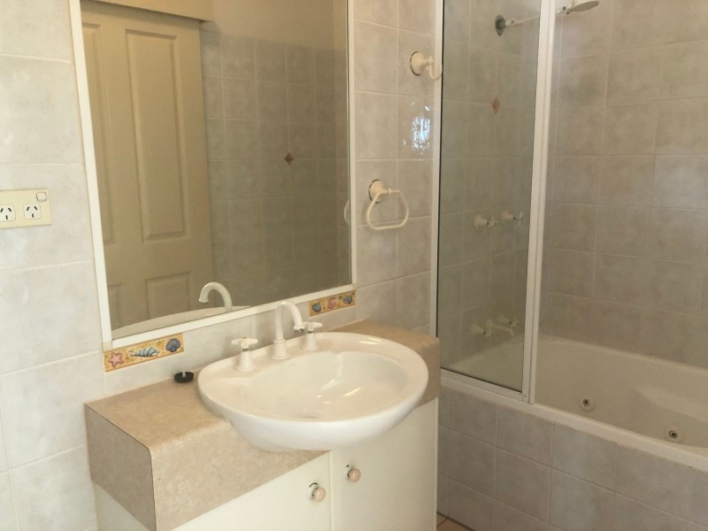 9/178 McLeod Street, Cairns North QLD 4870
