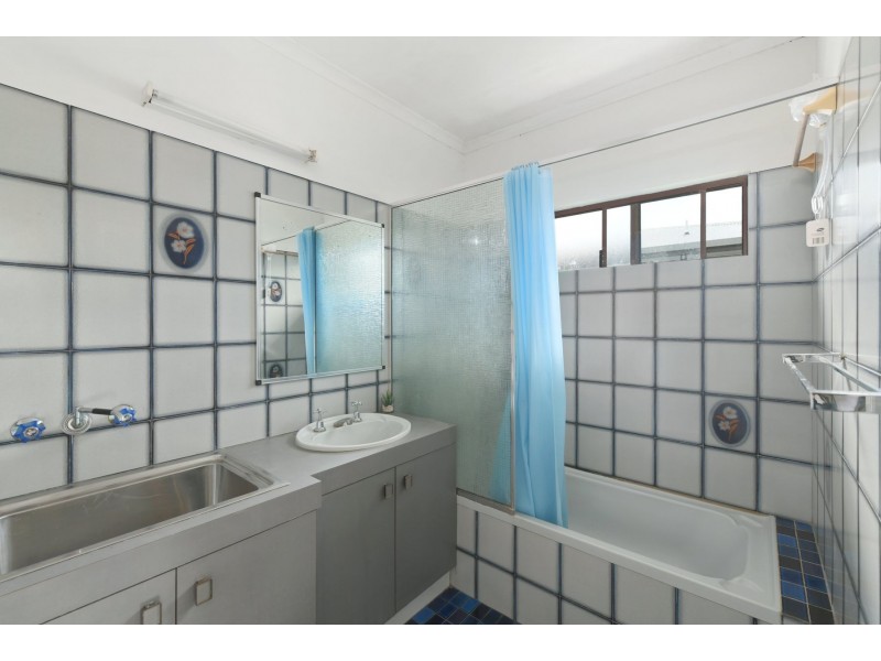 4/11 Mintaro Crescent, Woree QLD 4868