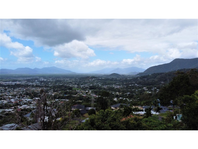 15 Oceanview Place, Mooroobool QLD 4870