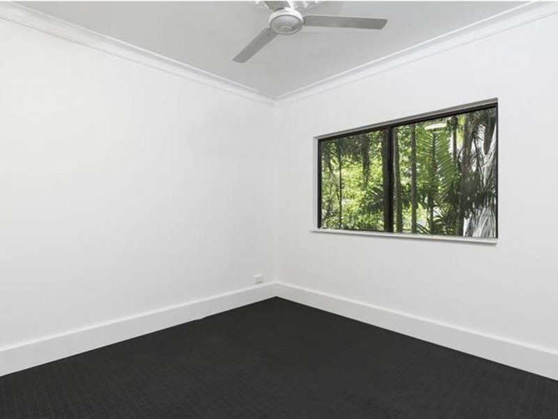9/21-25 Cedar Road, Palm Cove QLD 4879