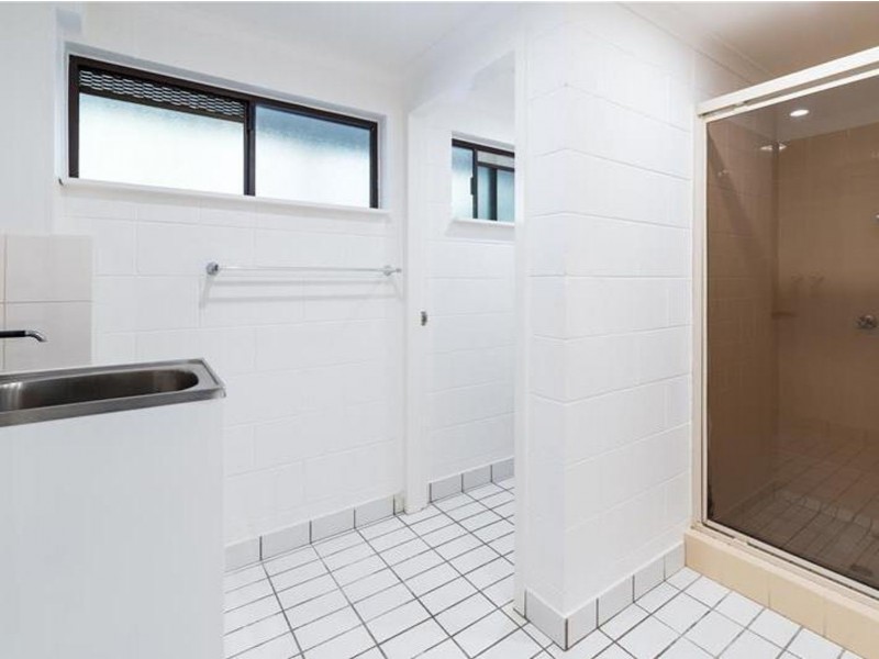 9/21-25 Cedar Road, Palm Cove QLD 4879