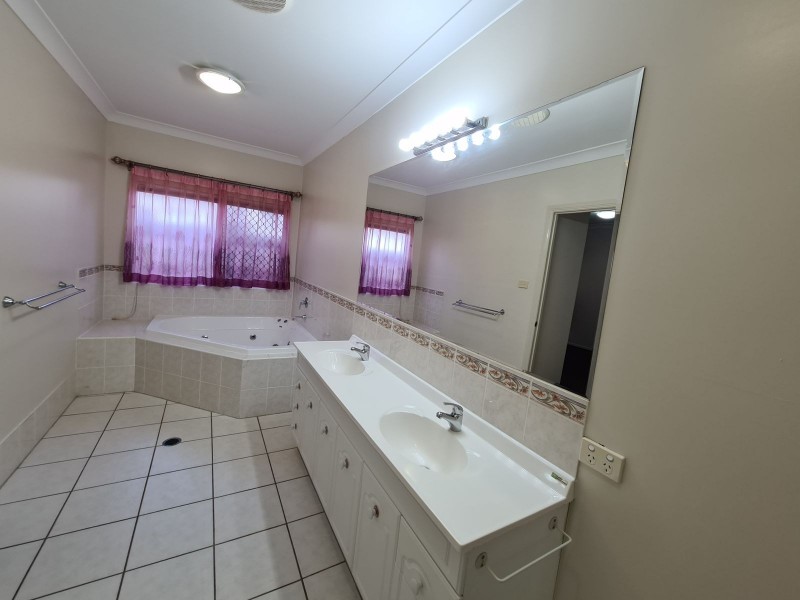 4 Cardamine Street, Kewarra Beach QLD 4879