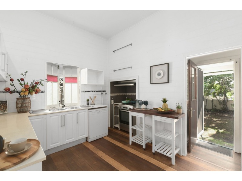 12 Queen Street, Parramatta Park QLD 4870