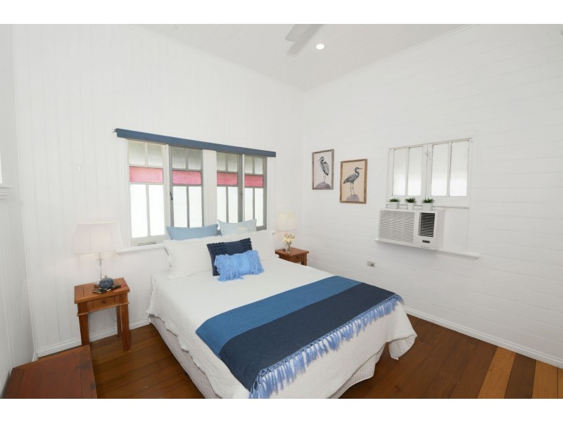 12 Queen Street, Parramatta Park QLD 4870