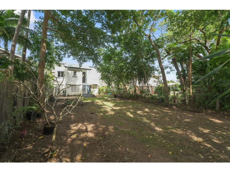 12 Queen Street, Parramatta Park QLD 4870