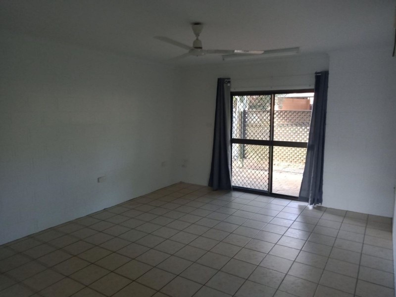 1/9 Rigg Street, Woree QLD 4868