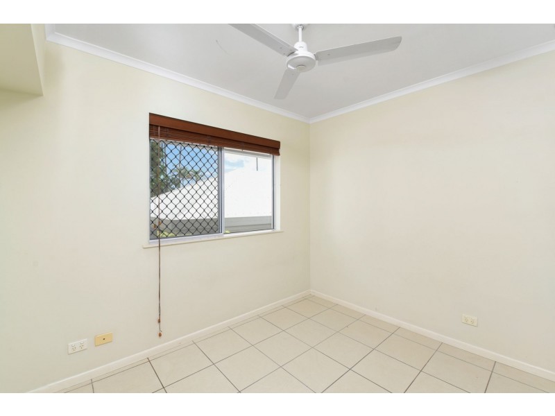 4/16-18 Smith Street, Cairns North QLD 4870