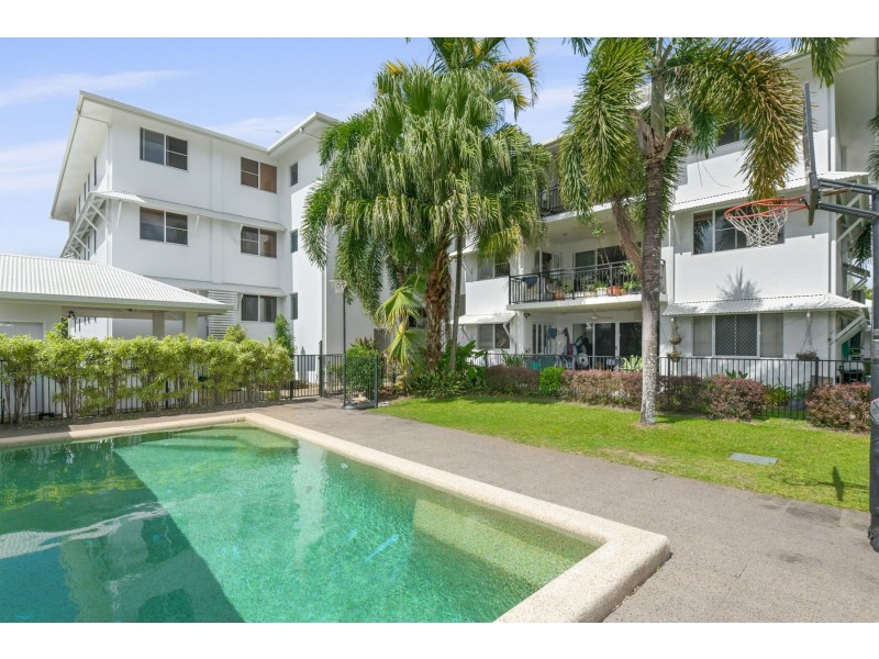 4/16-18 Smith Street, Cairns North QLD 4870