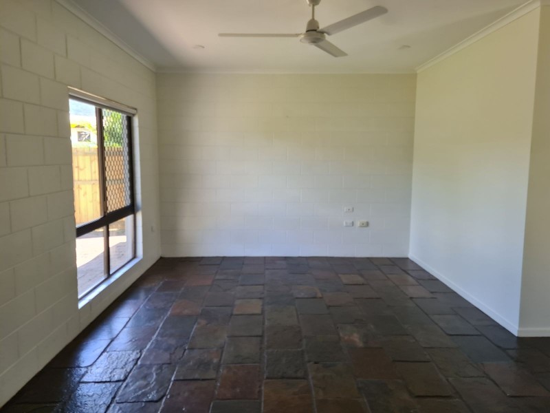 12 Alberta Drive, Woree QLD 4868