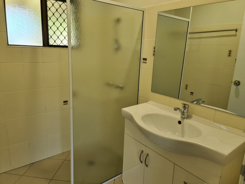 12 Alberta Drive, Woree QLD 4868
