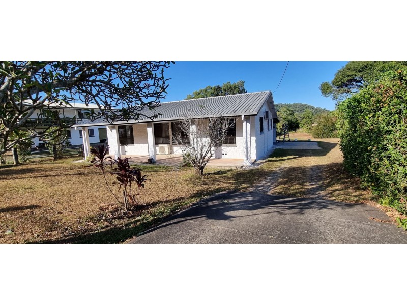 84 Johanna Road, Trinity Beach QLD 4879