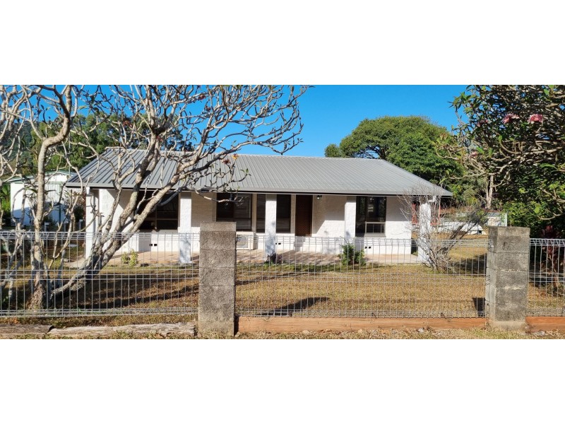 84 Johanna Road, Trinity Beach QLD 4879