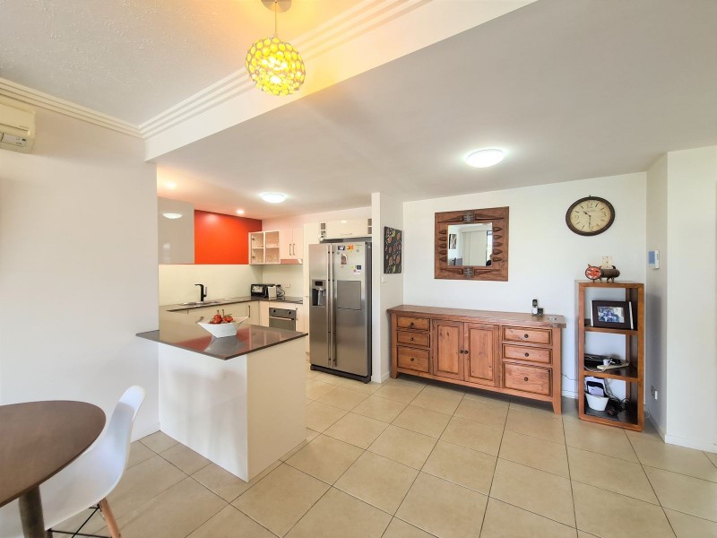 302/125-129 Esplanade, Cairns City QLD 4870