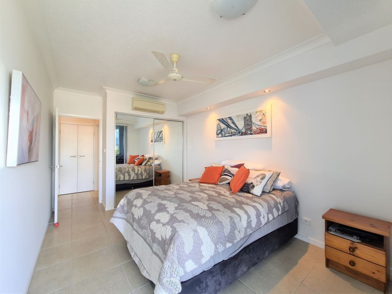 302/125-129 Esplanade, Cairns City QLD 4870