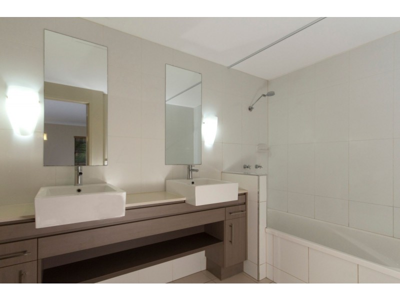 1321/37-41 Mann Street, Westcourt QLD 4870