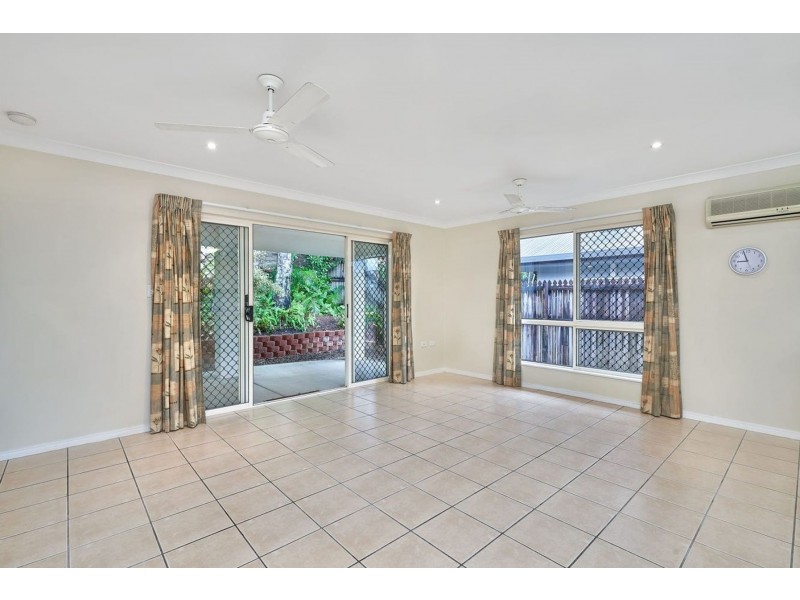 9 Chesterfield Close, Brinsmead QLD 4870