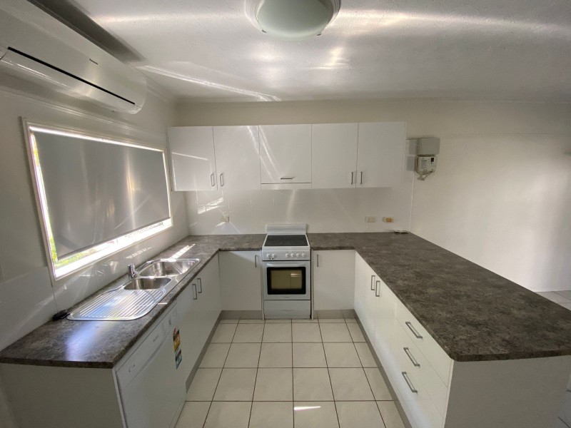 2/115 Buchan Street, Bungalow QLD 4870