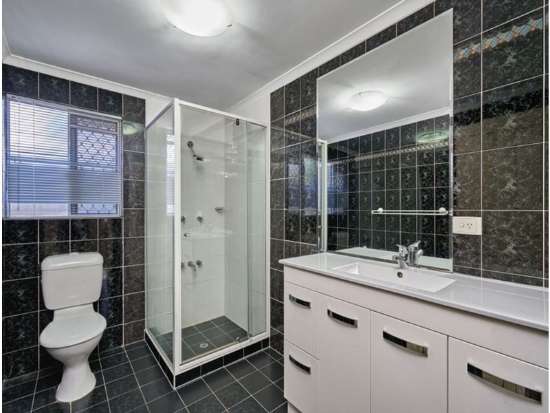 2/115 Buchan Street, Bungalow QLD 4870