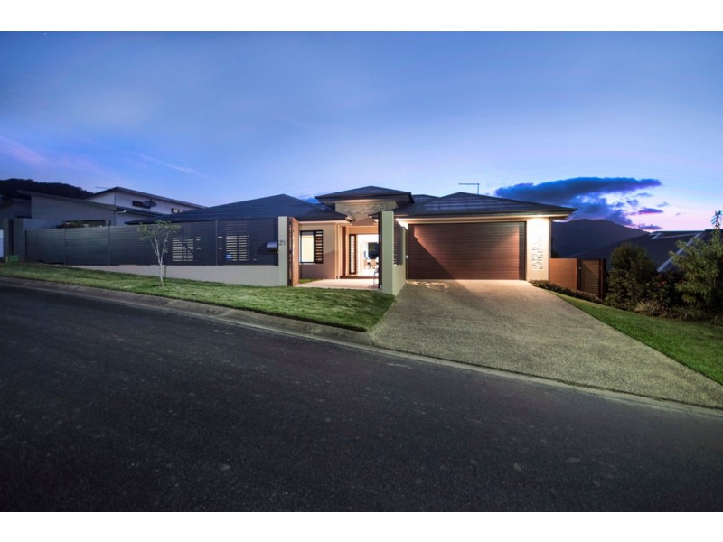 21 The Peak Road, Brinsmead QLD 4870