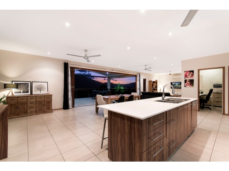 21 The Peak Road, Brinsmead QLD 4870